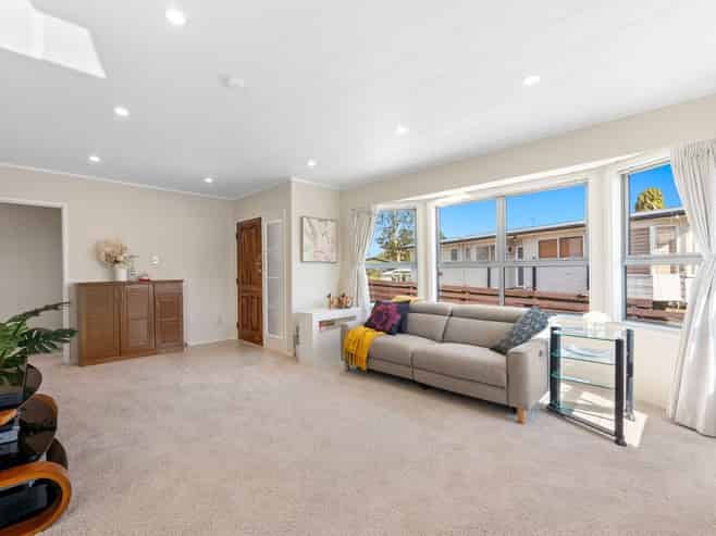 12 Hope Farm Avenue, Pakuranga Heights
