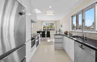 12 Hope Farm Avenue, Pakuranga Heights
