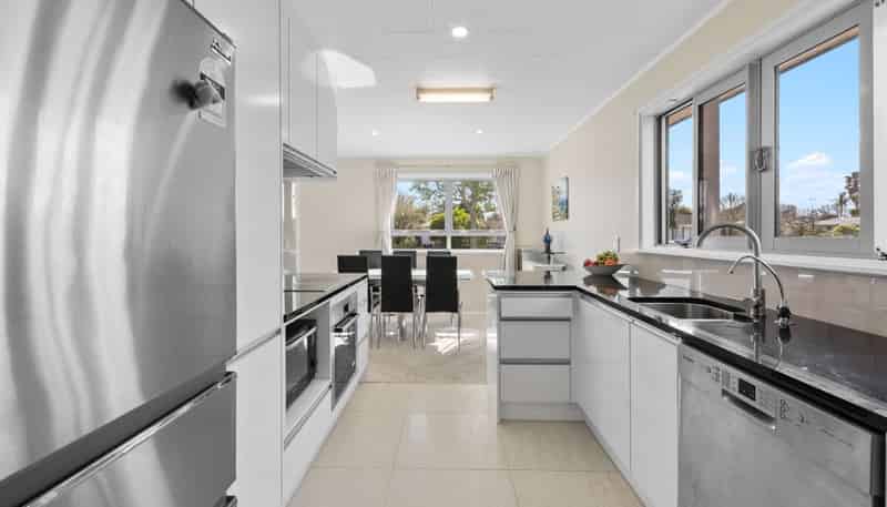12 Hope Farm Avenue, Pakuranga Heights