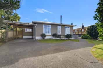 11 Island View Road, Western Heights