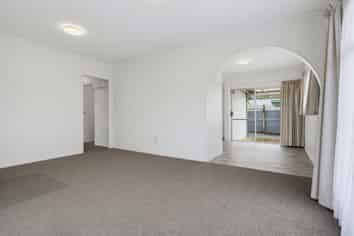 11 Island View Road, Western Heights