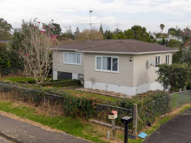 13 Hellyers Street, Birkdale