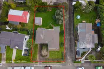 13 Hellyers Street, Birkdale