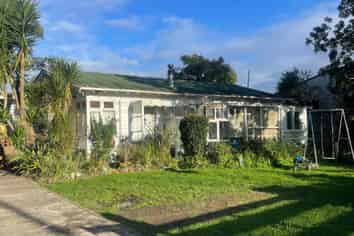 369 Upper Harbour Drive, Greenhithe