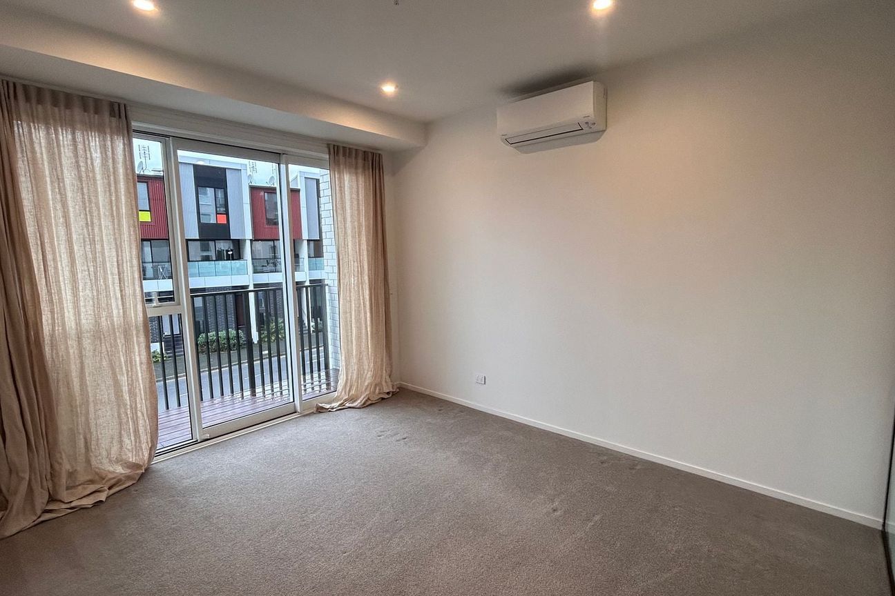 Modern 2BR Apt with Pool & AC! - Vista 3