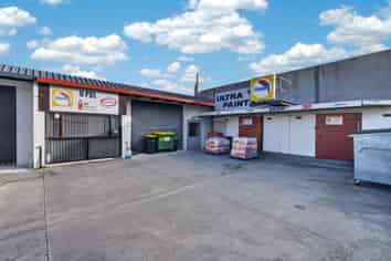 Sydenham Industrial Warehouse – Occupy or Invest!