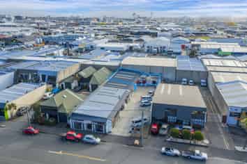 Sydenham Industrial Warehouse – Occupy or Invest!