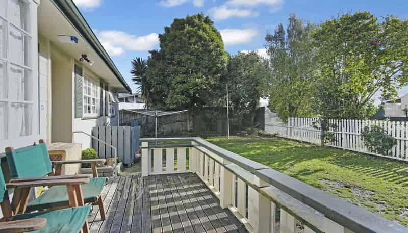 27 Fairdale Avenue, Red Hill
