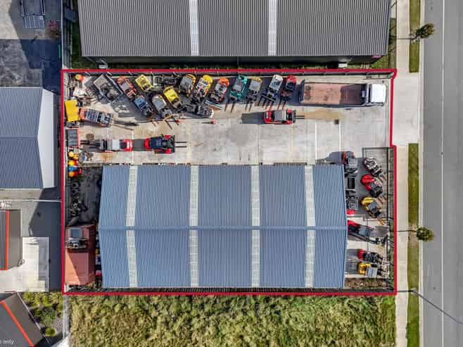 Secure freehold industrial in growth location
