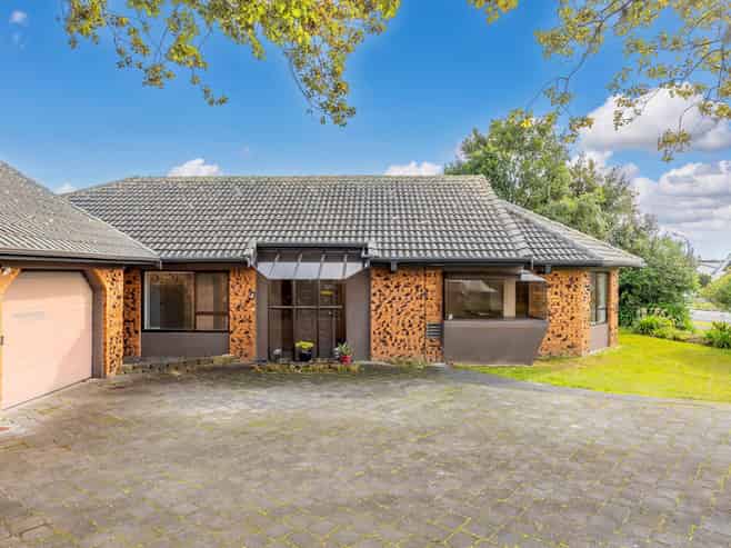 1 Larkspur Court, The Gardens