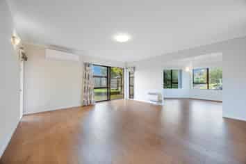 1 Larkspur Court, The Gardens