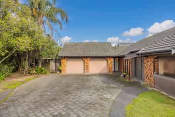1 Larkspur Court, The Gardens
