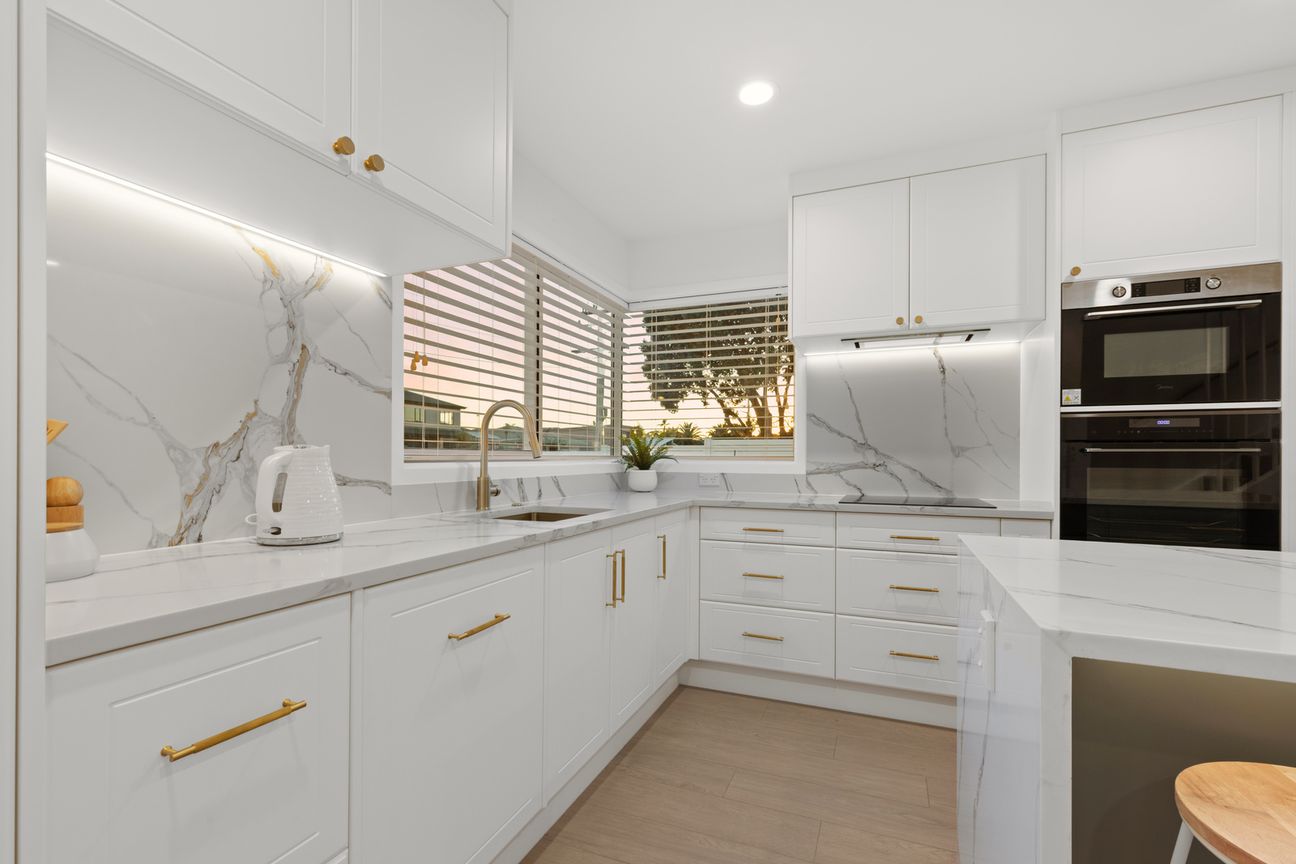 Fully Renovated by the Beach - Bild 6
