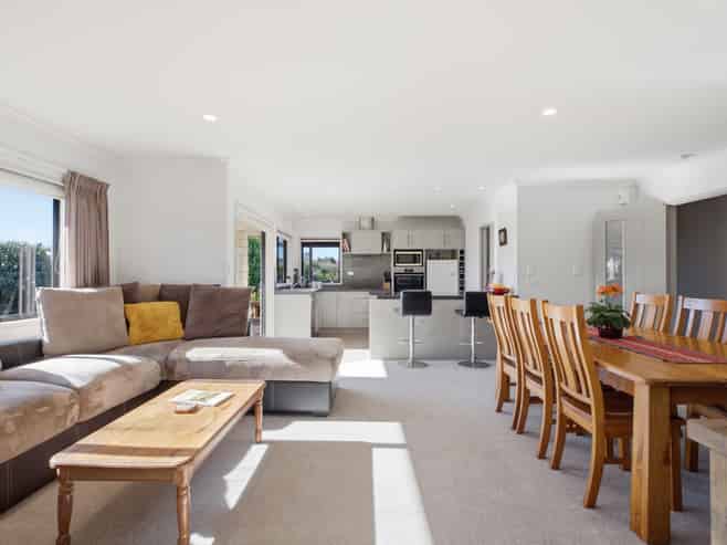 22 Albero Drive, Ohauiti