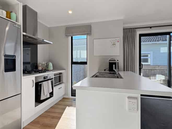 B/146 Cuba Street, Petone