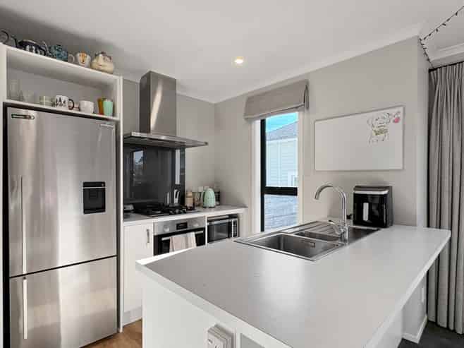 B/146 Cuba Street, Petone