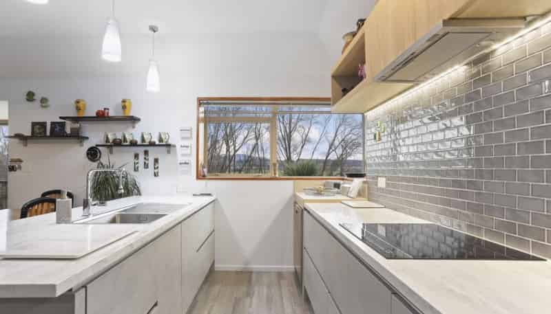 1640 Cust Road, Cust