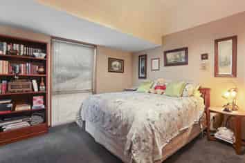 1640 Cust Road, Cust