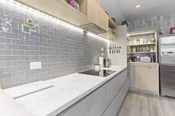 1640 Cust Road, Cust