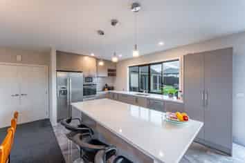8 Lancewood Terrace, Oceanview