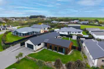 8 Lancewood Terrace, Oceanview