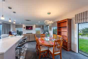 8 Lancewood Terrace, Oceanview