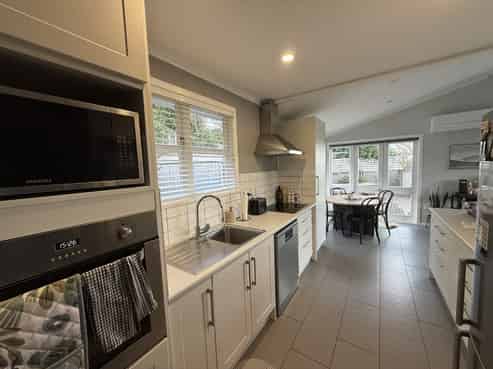 59 Winston Street , Crofton Downs