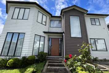 2 Crompton Place, Orewa