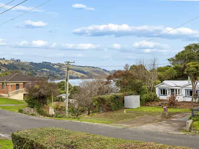 8 Kellas Street, Macandrew Bay