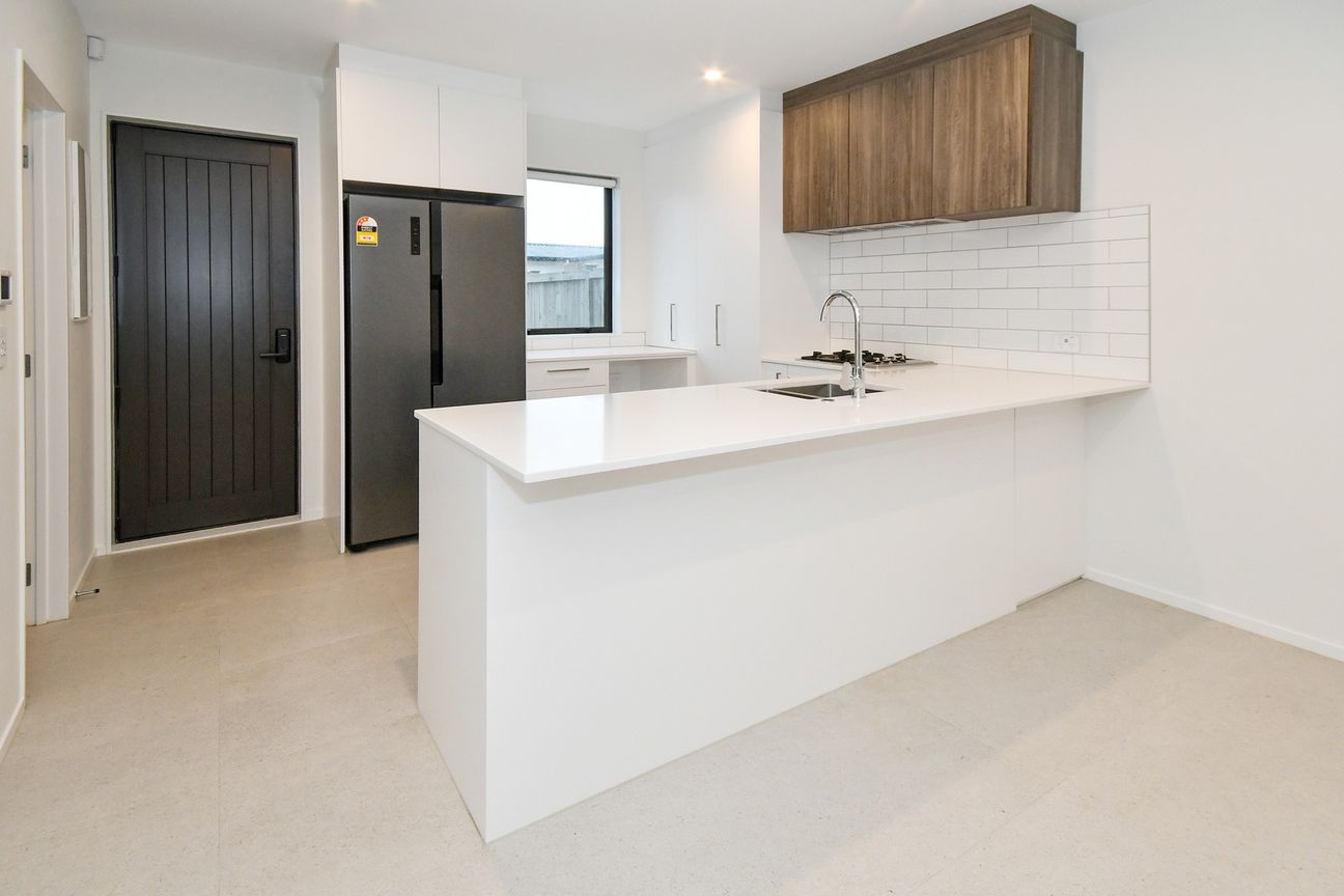 Townhouse Living in Popular Waiata Shores - Όψη 2