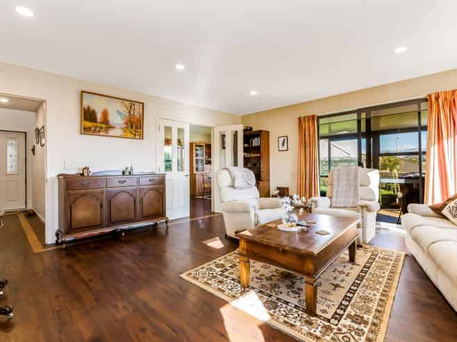 67 Kentwood Drive, Woodridge