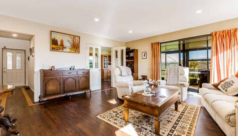 67 Kentwood Drive, Woodridge