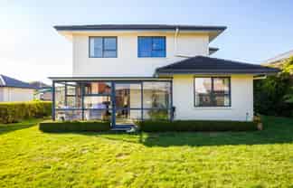 67 Kentwood Drive, Woodridge