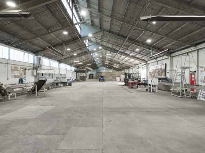 Large-scale industrial holding with income