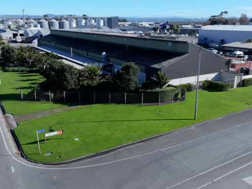 Large-scale industrial holding with income