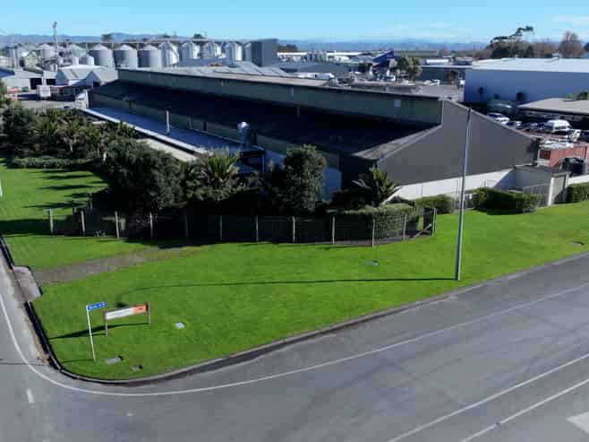 Large-scale industrial holding with income