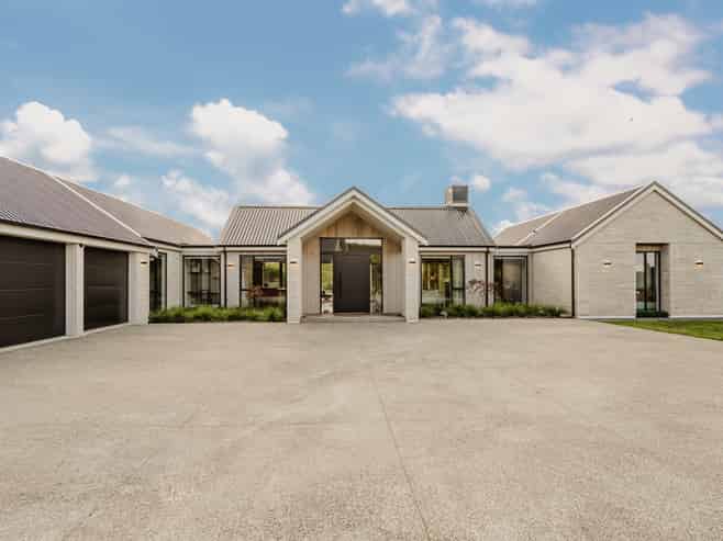35 Palliser Downs Drive, Wainui