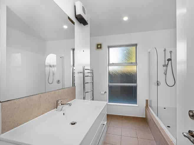 2/12 Heywood Terrace, Richmond