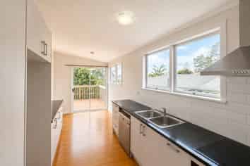 22 Crystal Avenue, Glendene