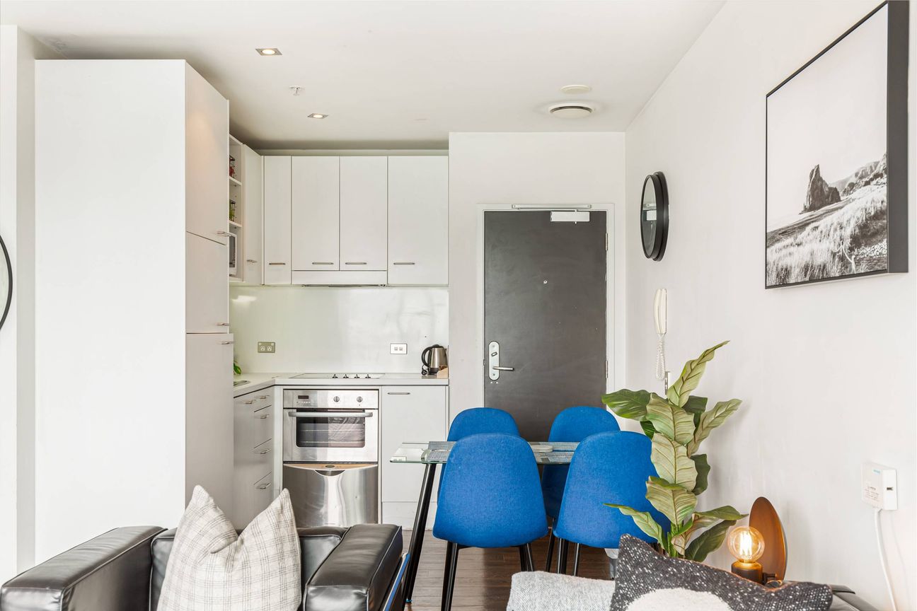 33rd-Floor Sanctuary: Harbour Views & CBD Connectivity - Aanzicht 4