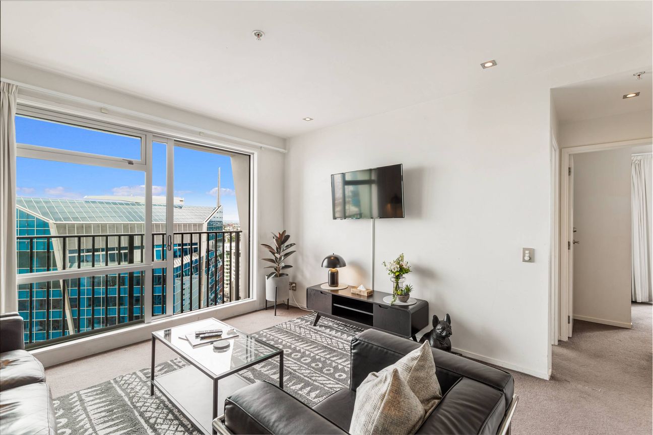 33rd-Floor Sanctuary: Harbour Views & CBD Connectivity - Meer