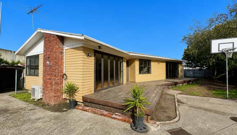 56 Greenmeadows Avenue, Manurewa