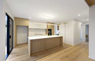 B/8 Maire Street, Woburn