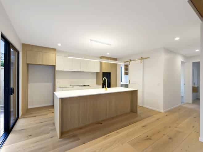 B/8 Maire Street, Woburn