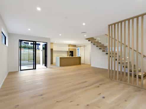B/8 Maire Street, Woburn
