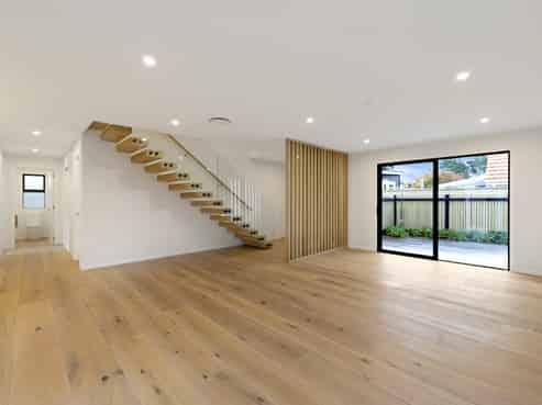 B/8 Maire Street, Woburn