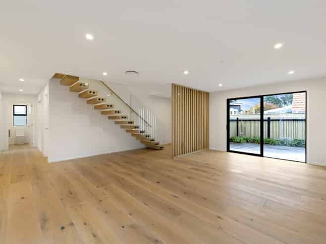 B/8 Maire Street, Woburn