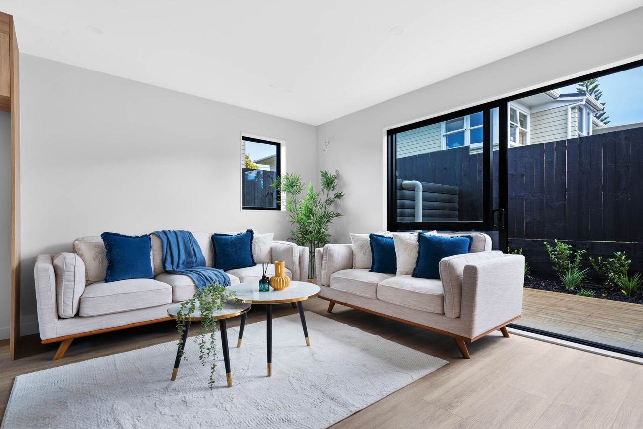 Say Goodbye to Renting - Own Freehold Now - Aanzicht 2