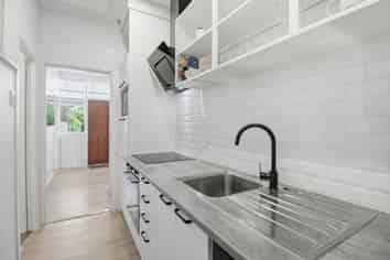 3/9 August Place, Greenlane