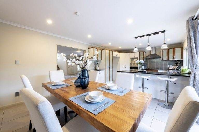 Convenient 5 Bedroom Family Home - Widok 4